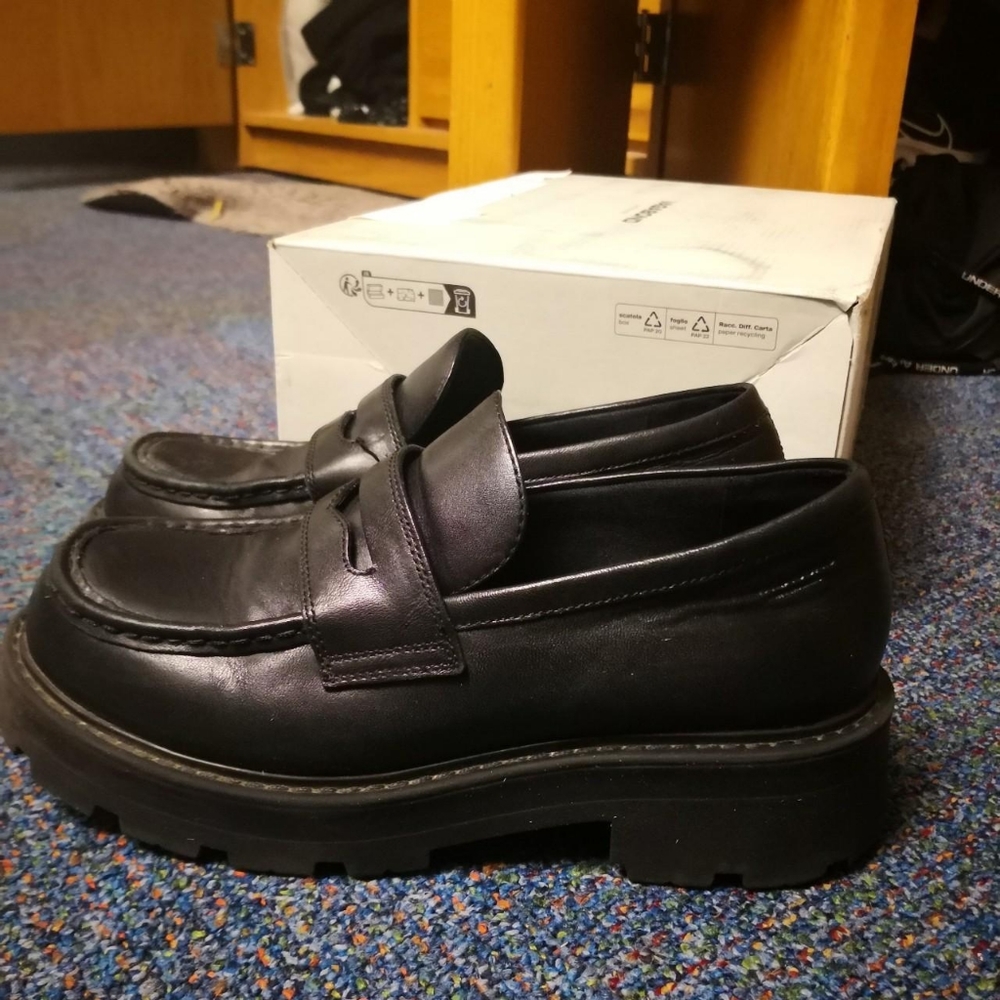 Black vagabond cosmos 2.0 penny loafers